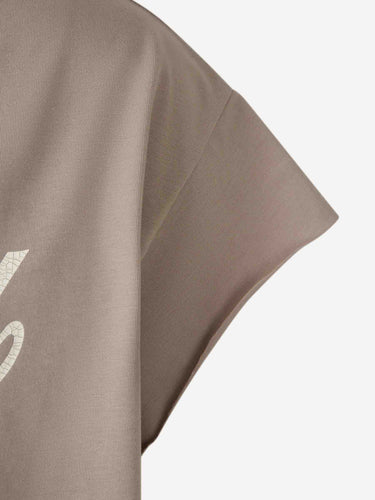 Fear of God Essentials Hombre Barcelona Camiseta Cut Off 90s color Taupe sku 553-004790 00 - Foto 5