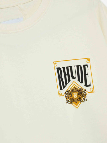 Rhude Hombre Barcelona Camiseta Card Tee color Marfil sku 553-004793 02 - Foto 3