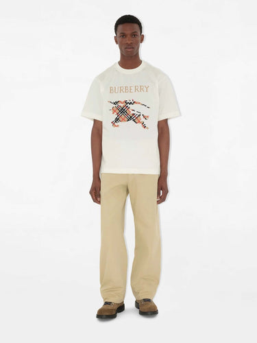 Burberry Hombre Barcelona Camiseta Motivo Knight color Marfil sku 553-004810 01 - Foto 2