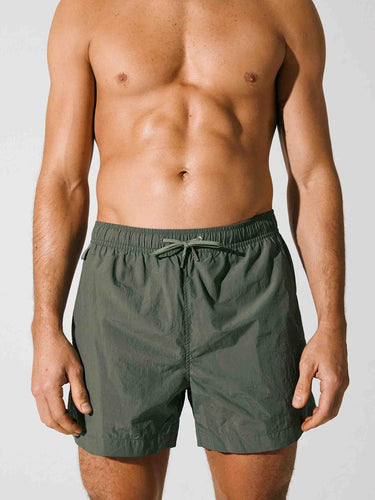 CDLP Hombre Barcelona Bañador Liso color Verde Militar sku 561-001443 01 - Foto 2