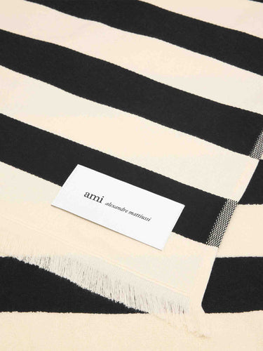 Ami Paris Hombre Barcelona Toalla Playa Rayas color Blanco Y Negro sku 562-000055 01 - Foto 3