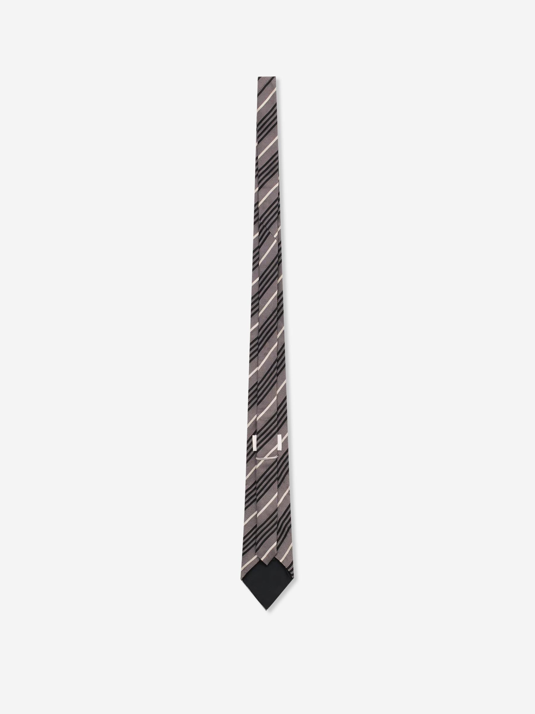 Saint Laurent Hombre Barcelona Corbata Rayas Seda color Negro sku 601-001826 01 - Foto 2