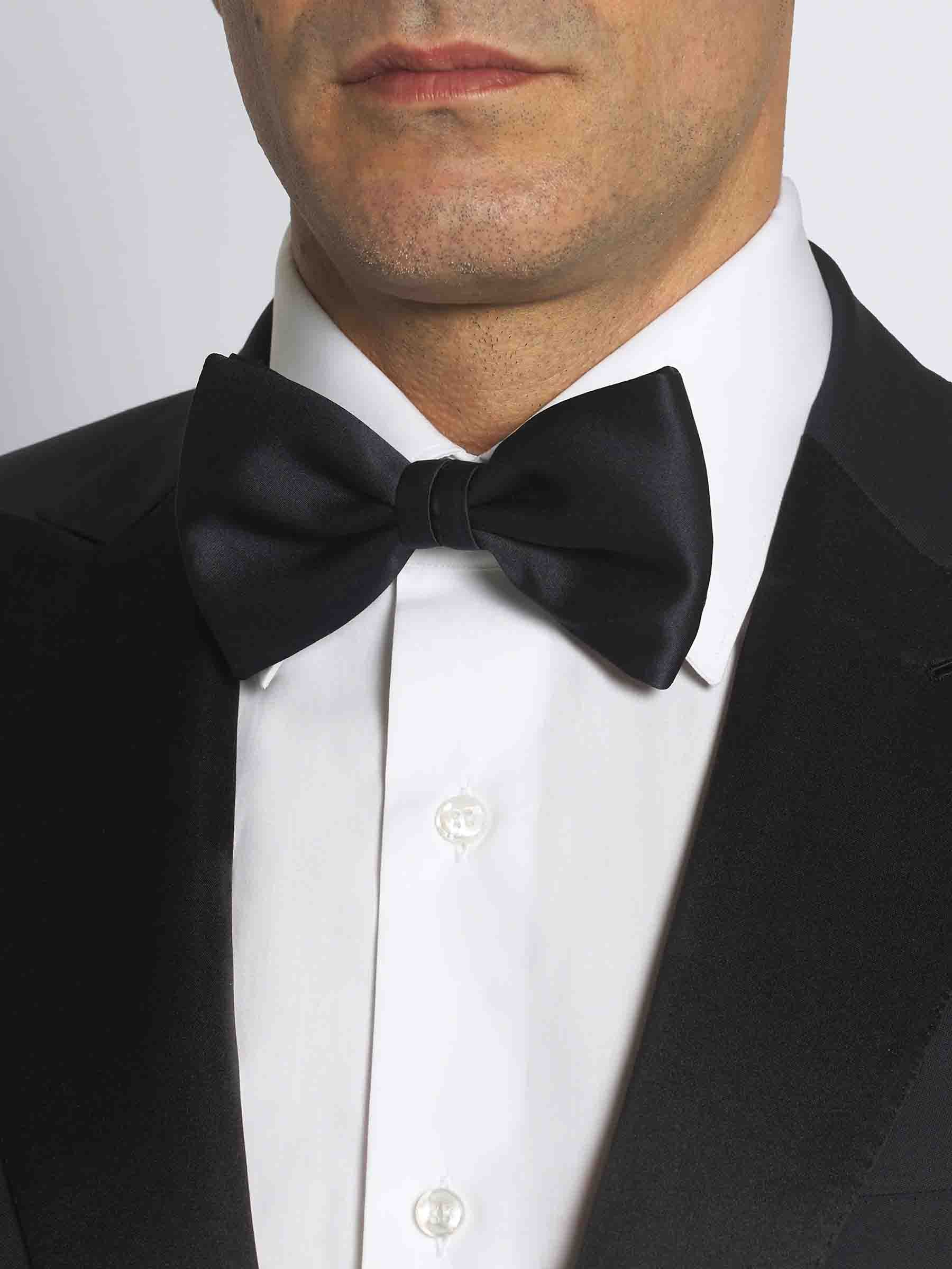 Brioni Hombre Barcelona Pajarita Seda Esencial color Azul Noche sku 602-000277 01 - Foto 2