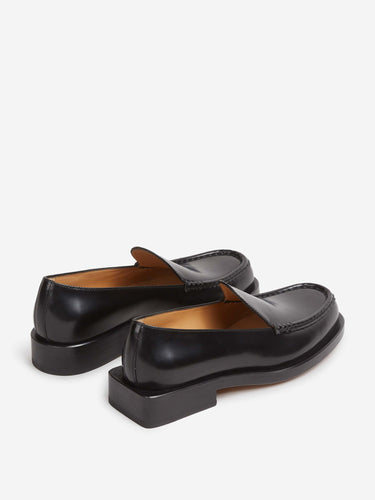 Jacquemus Hombre Barcelona Mocasines Piel Asimétricos color Negro sku 611-004727 01 - Foto 3