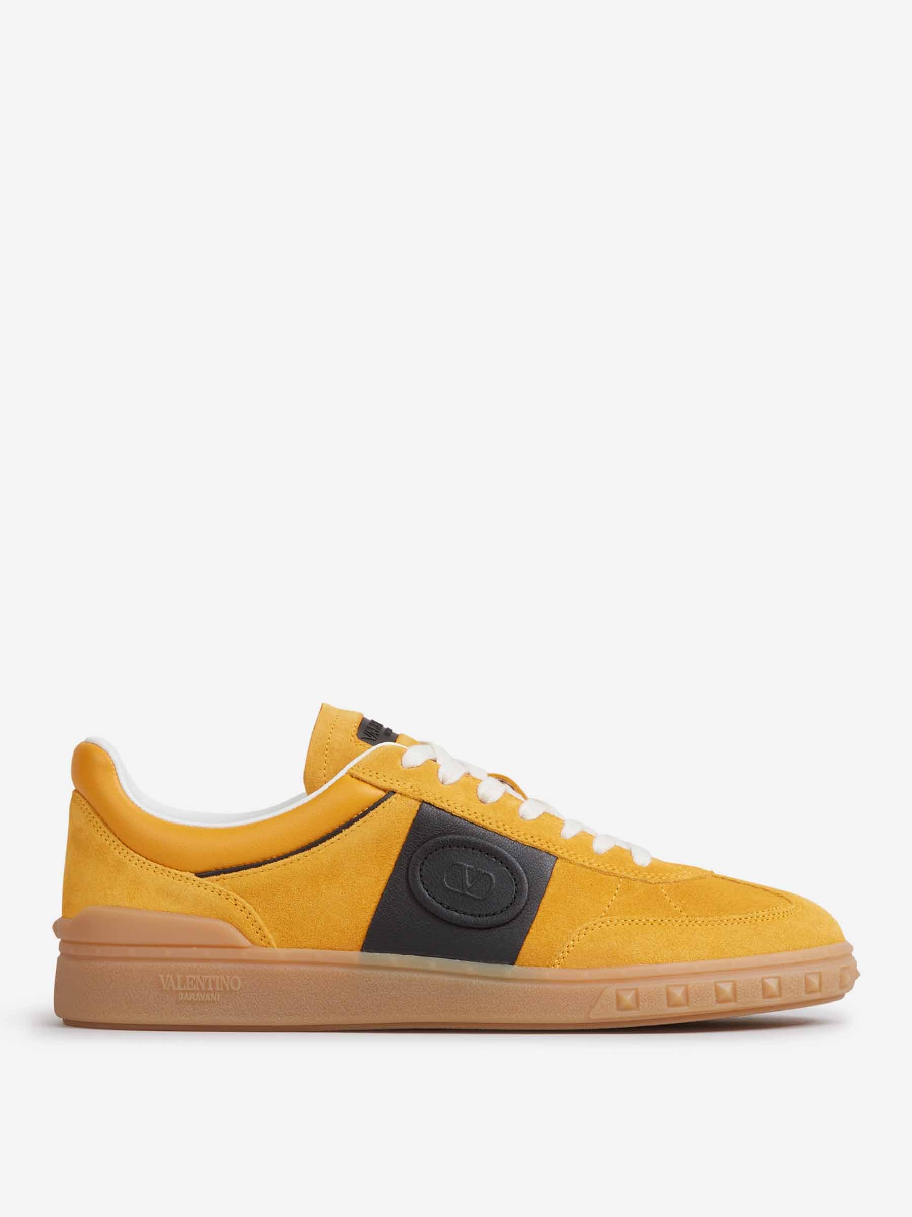 Valentino Garavani Hombre Barcelona Sneakers Upvillage Bajas color Amarillo sku 616-003004 03 - Foto 1