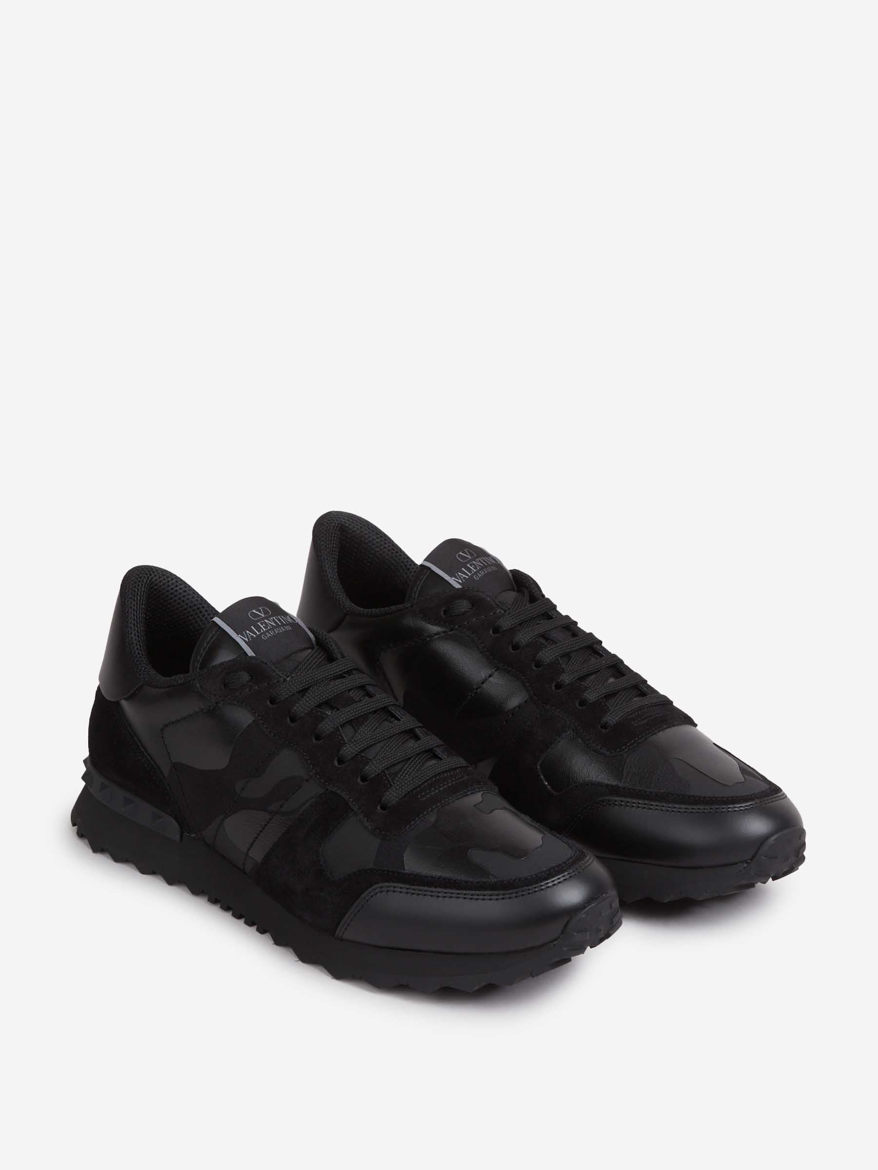 Valentino Garavani Hombre Barcelona Sneakers Rockrunner color Negro sku 616-003145 01 - Foto 2