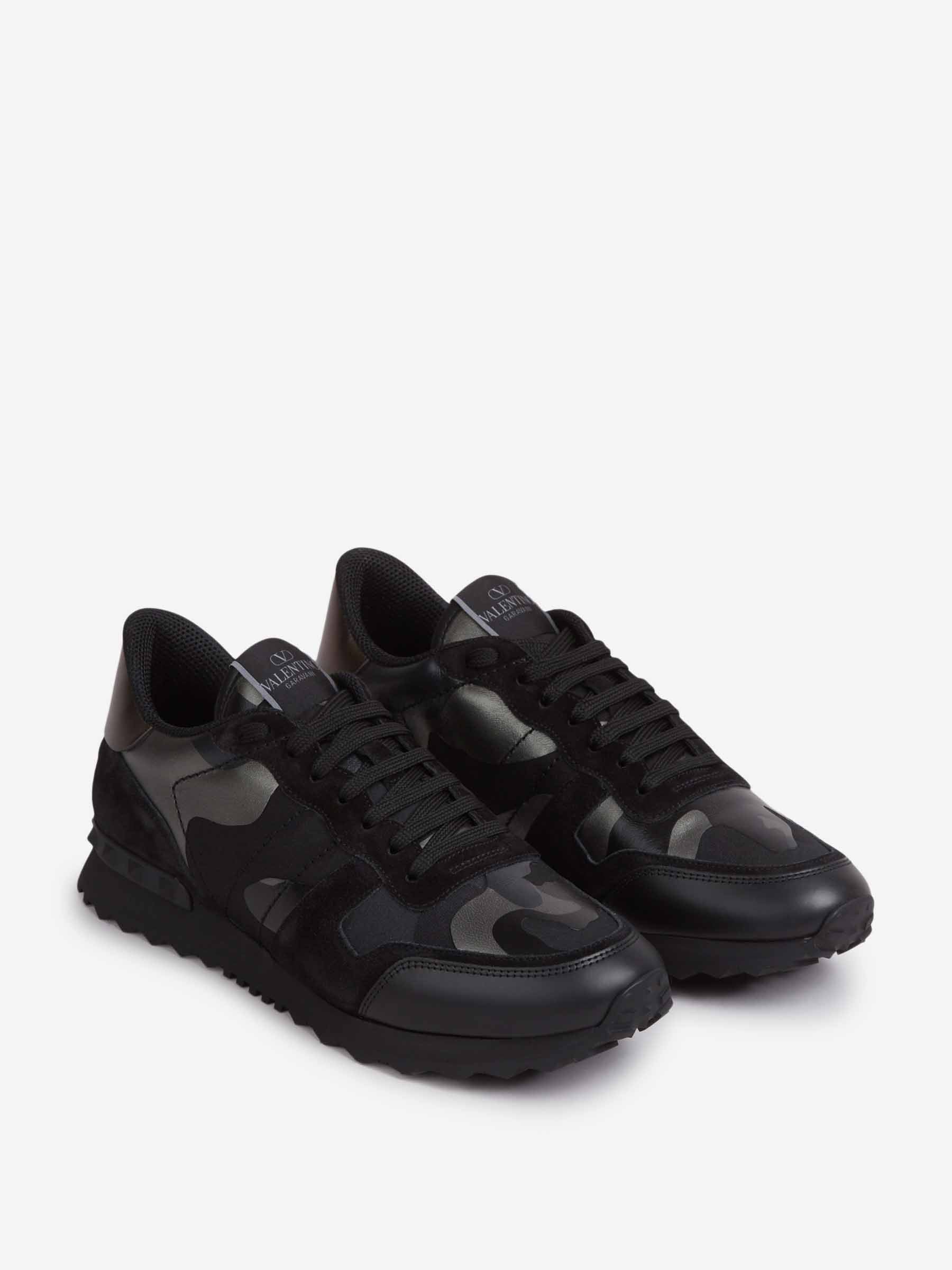 Valentino Garavani Hombre Barcelona Sneakers Rockrunner color Gris Antracita sku 616-003146 01 - Foto 2