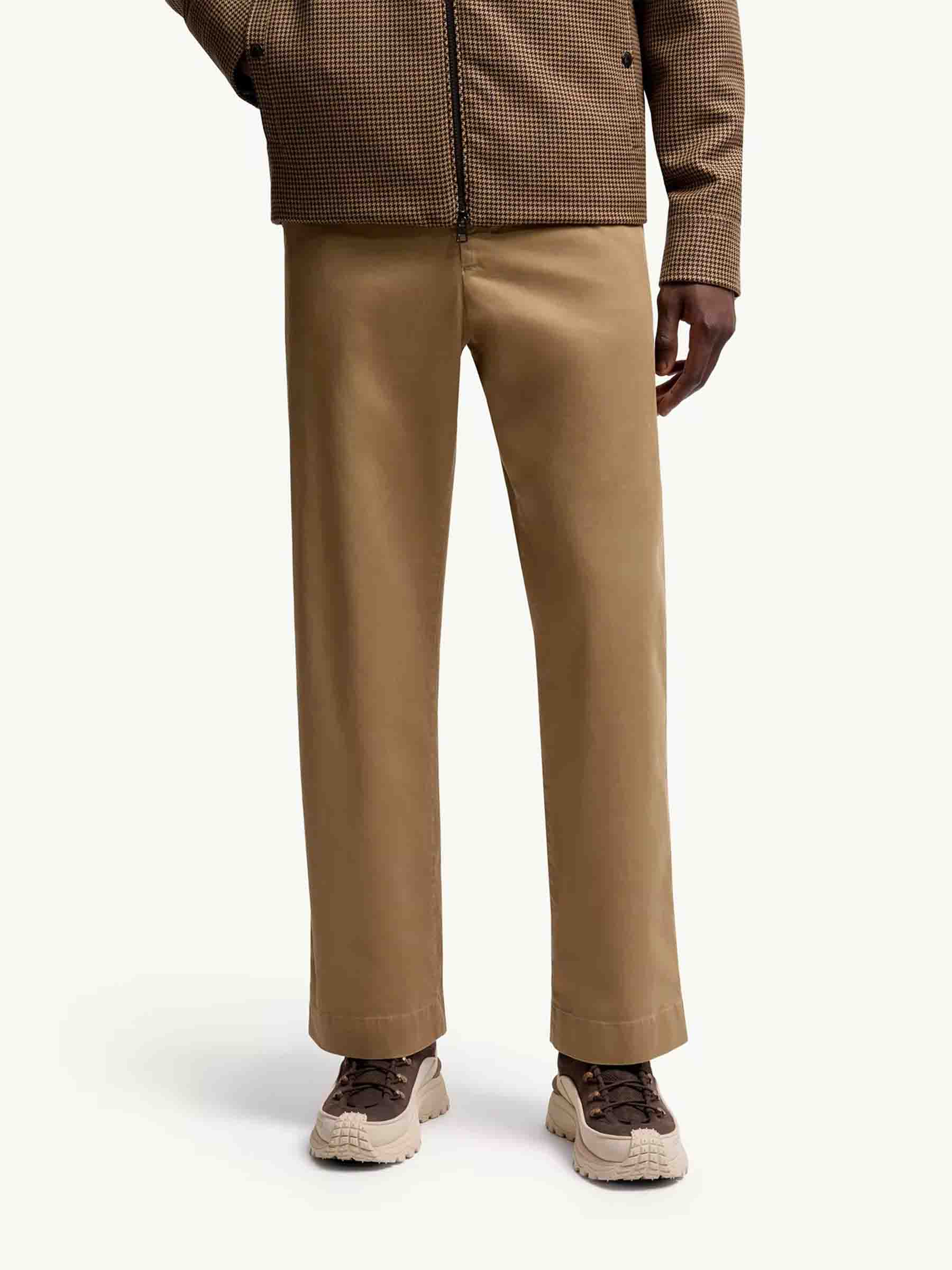 Moncler Hombre Barcelona Sneakers Trailgrip Lite3 color Marrón sku 616-003223 01 - Foto 2