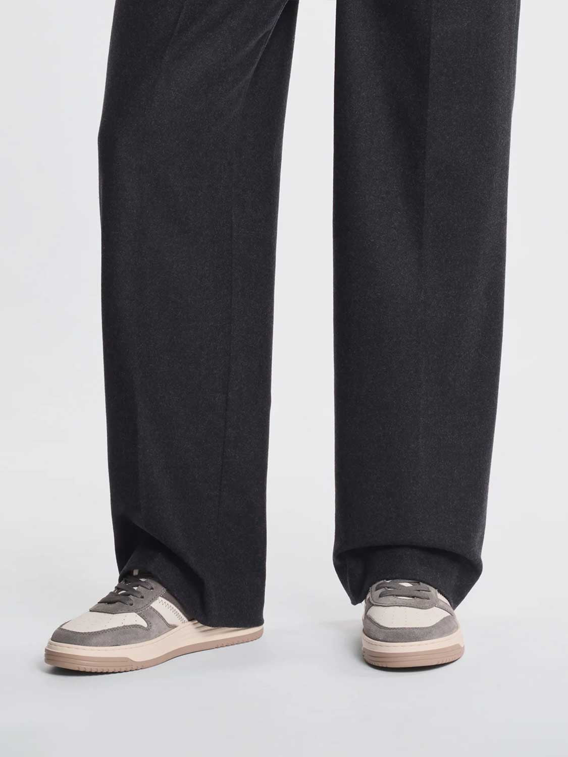 Hogan Hombre Barcelona Sneakers  H630 color Gris sku 616-003242 01 - Foto 2