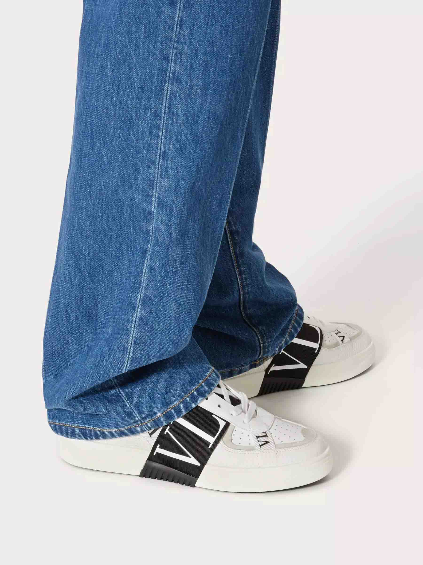 Valentino Garavani Hombre Barcelona Sneakers Cintas VLTN color Blanco sku 616-003416 02 - Foto 2