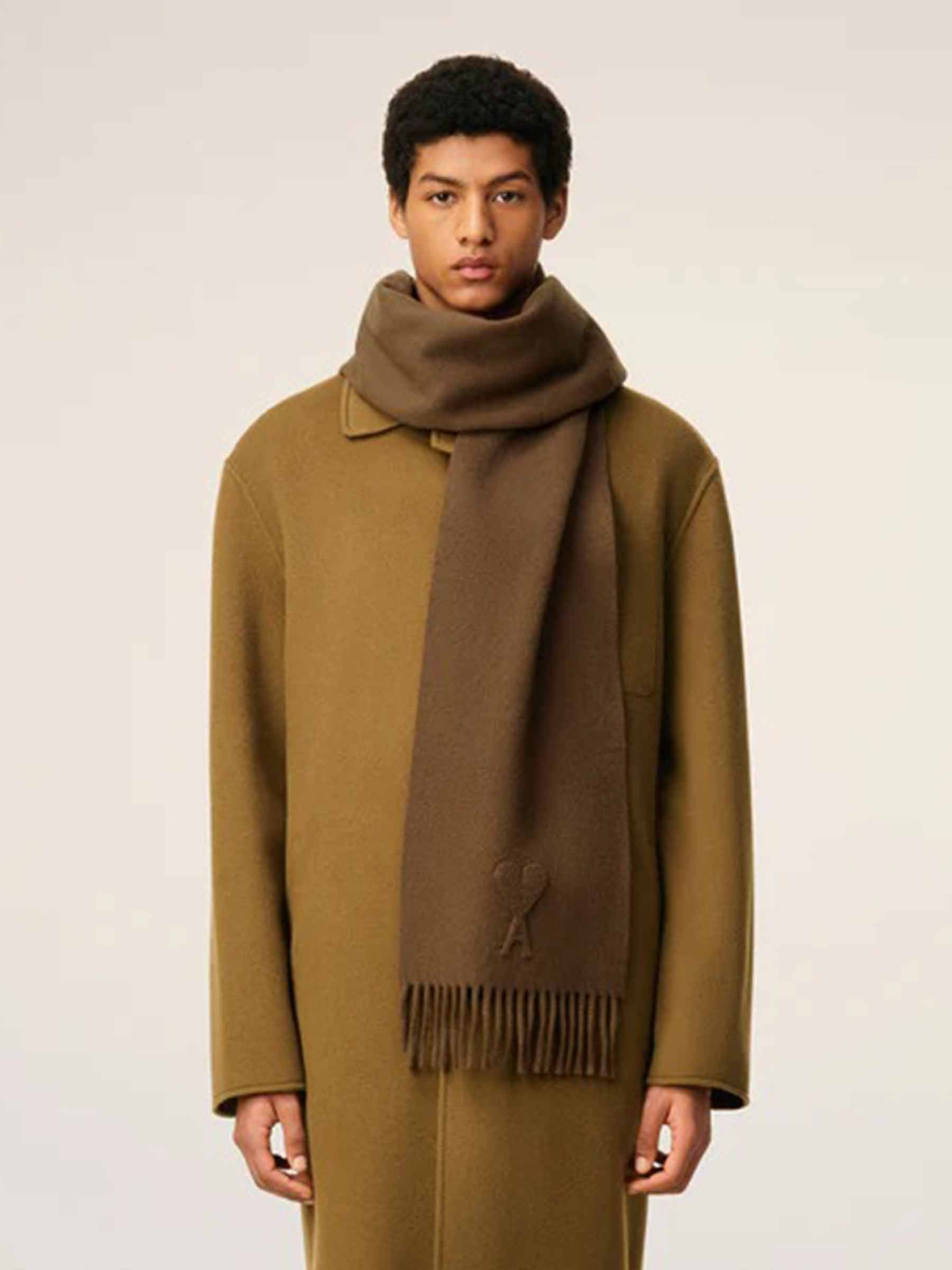 Ami Paris Hombre Barcelona Bufanda Lana Logo color Marrón sku 630-001479 02 - Foto 2