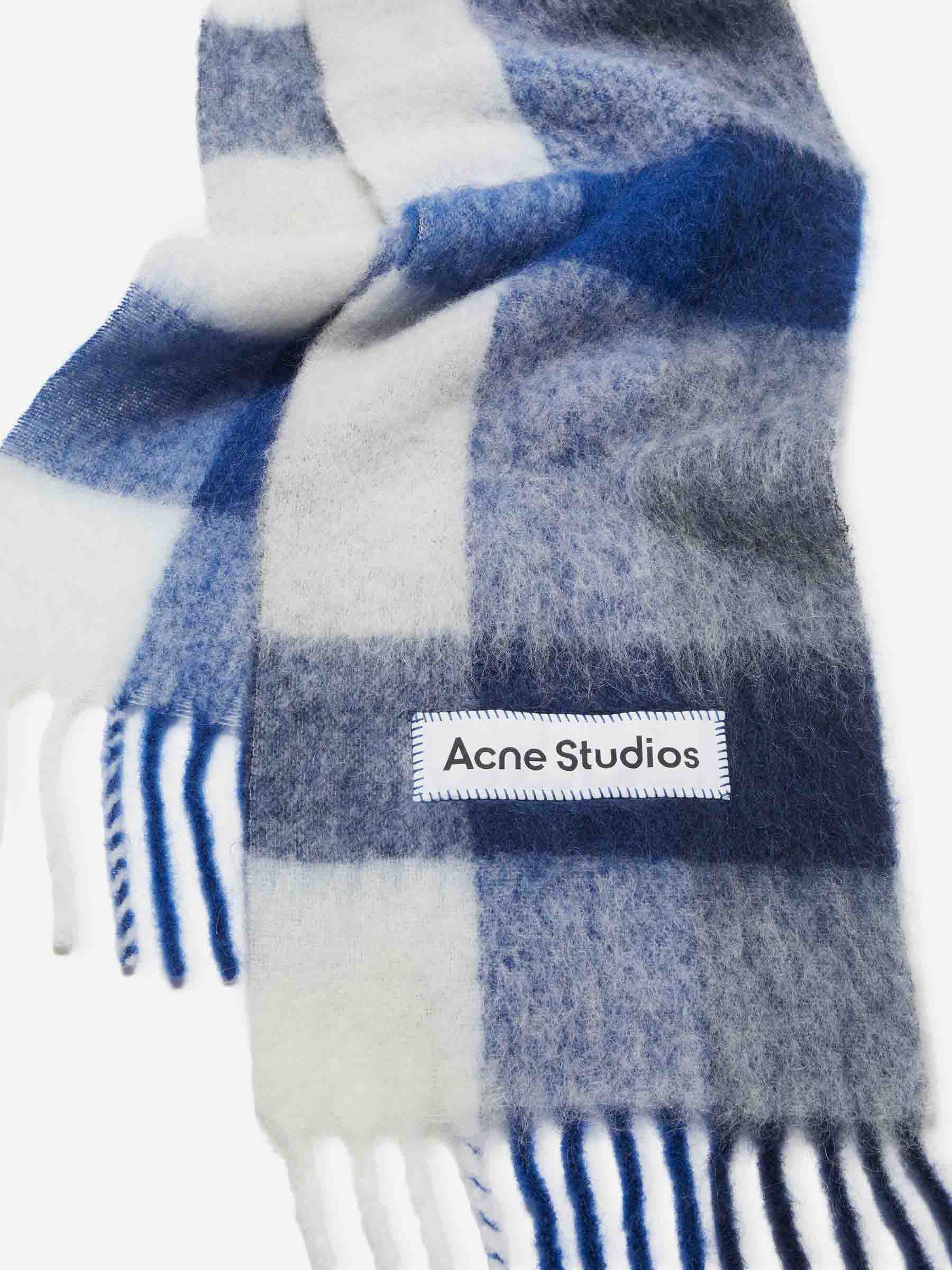 Acne Studios Mujer Barcelona Bufanda Bicolor Alpaca color Azul sku 630-001484 02 - Foto 2