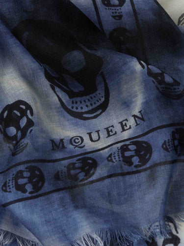 McQueen Hombre Barcelona Fular Calaveras color Azul Marino sku 630-001540 01 - Foto 3