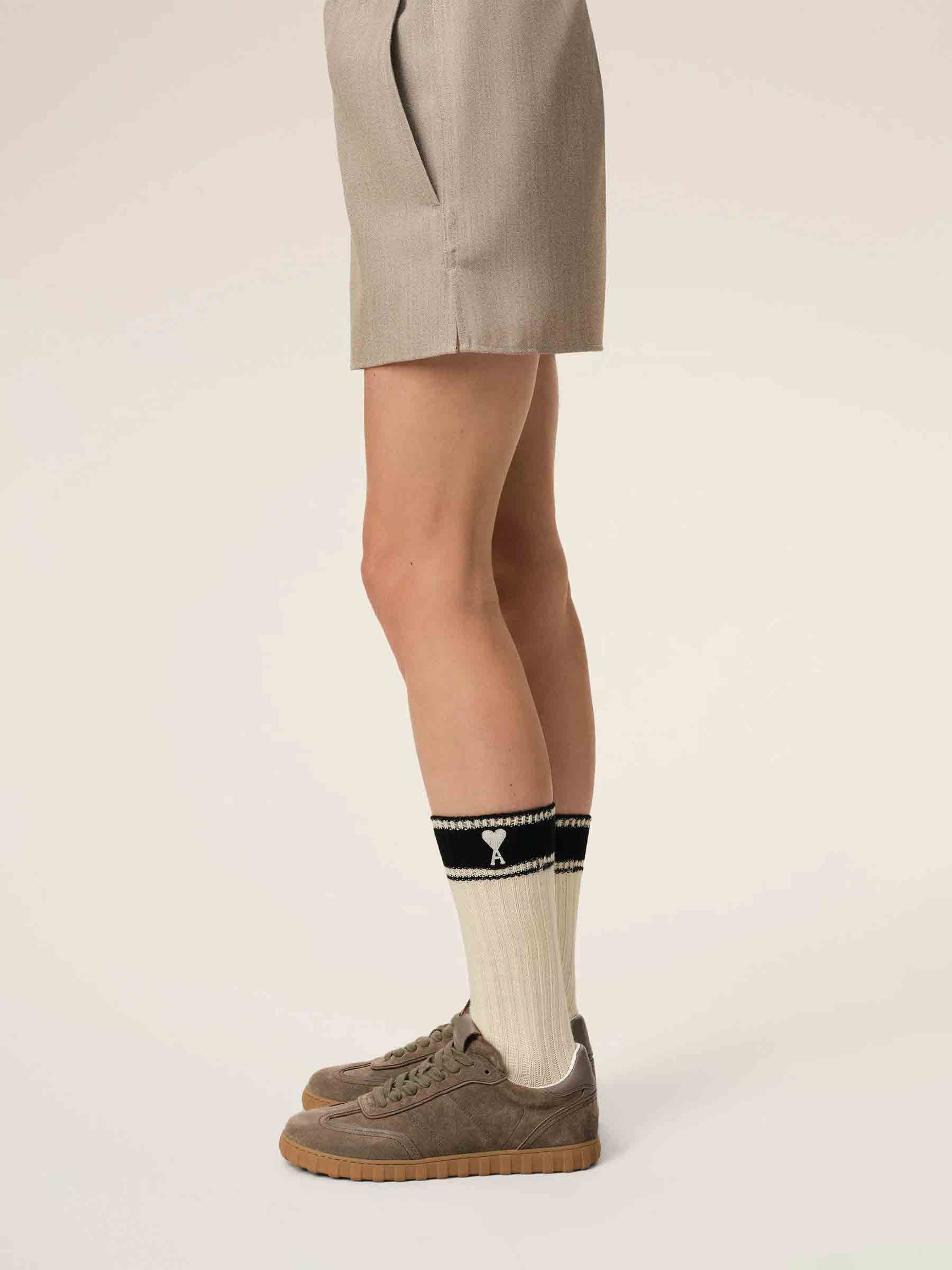 Ami Paris Hombre Barcelona Calcetines Contraste Algodón color Blanco Y Negro sku 642-000527 01 - Foto 1