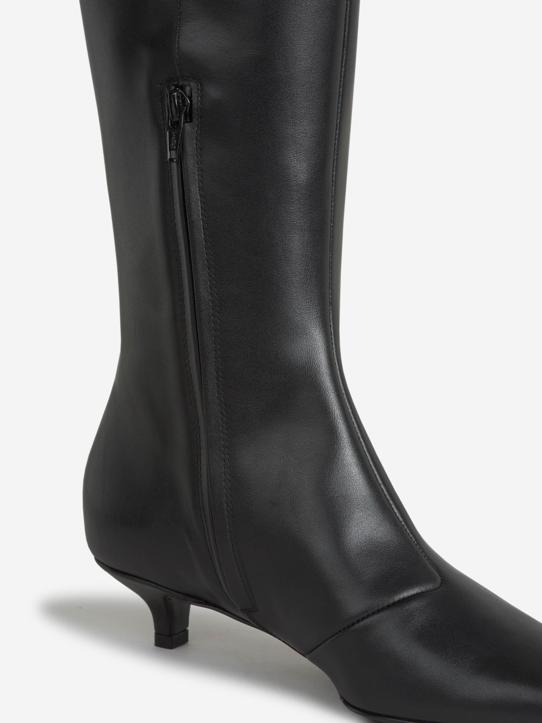 アパルトモン TOTEME THE SLIM KNEE-HIGH BOOT TOTEME The Slim Leather And Suede Knee Boots | endource