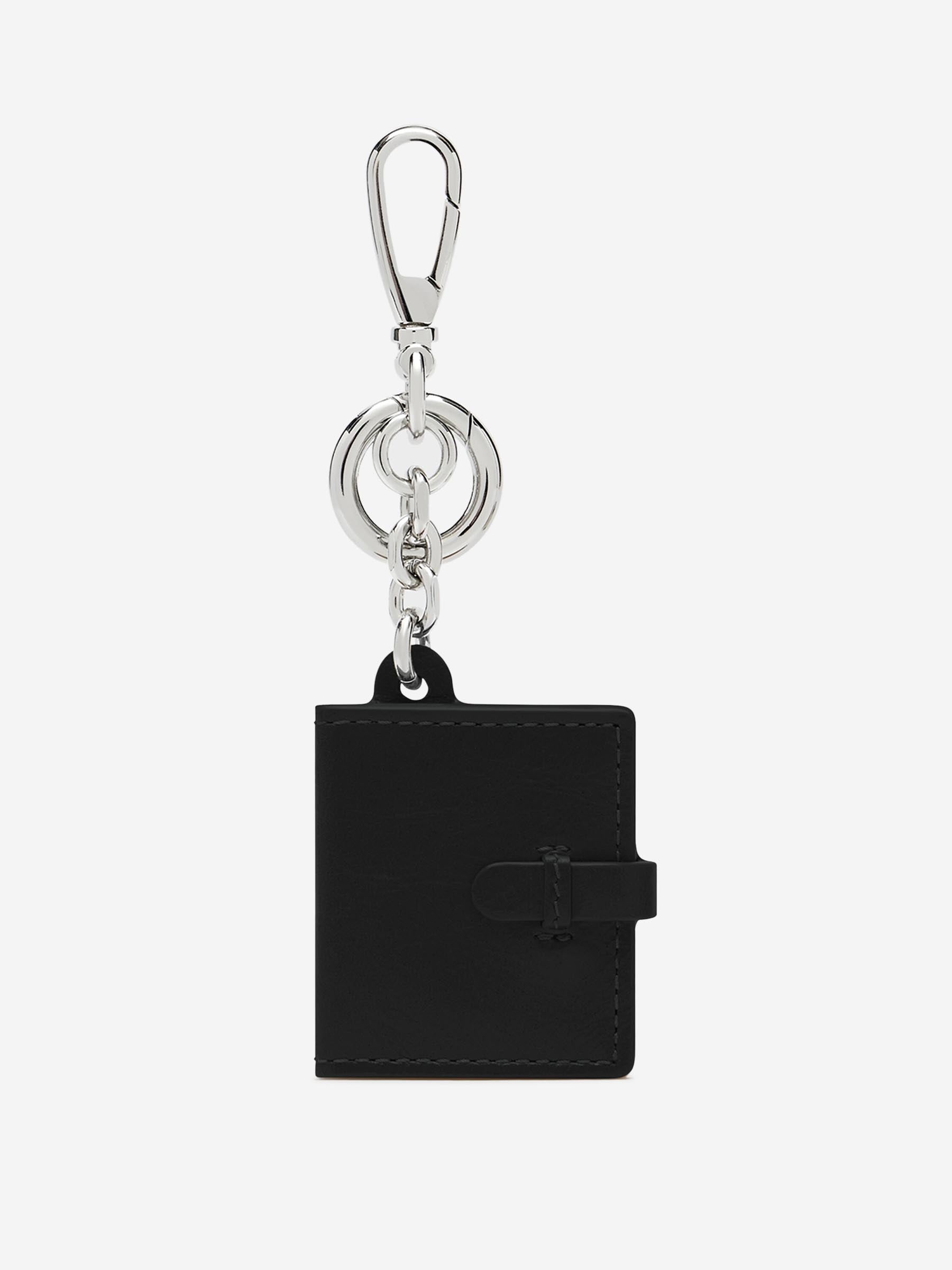 Maison Margiela Hombre Barcelona Llavero Charm Foto color Negro sku 681-000059 01 - Foto 1