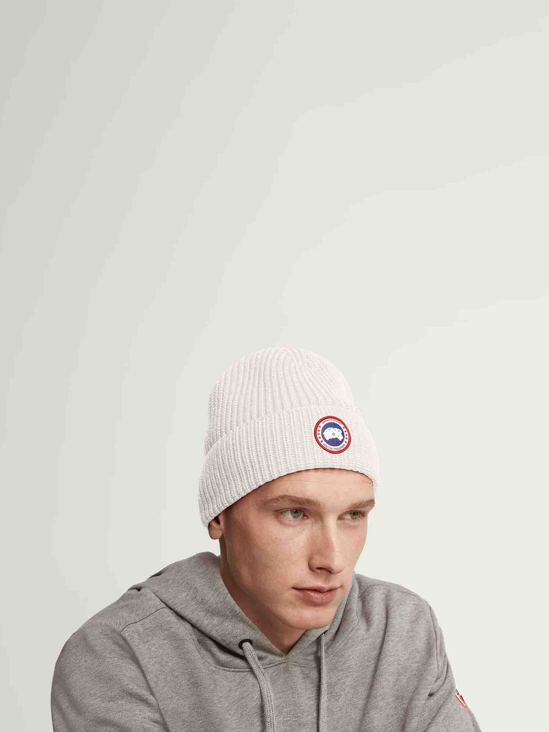 Canada Goose Hombre Barcelona Gorro Rib Toque color Crema sku 689-000026 02 - Foto 2