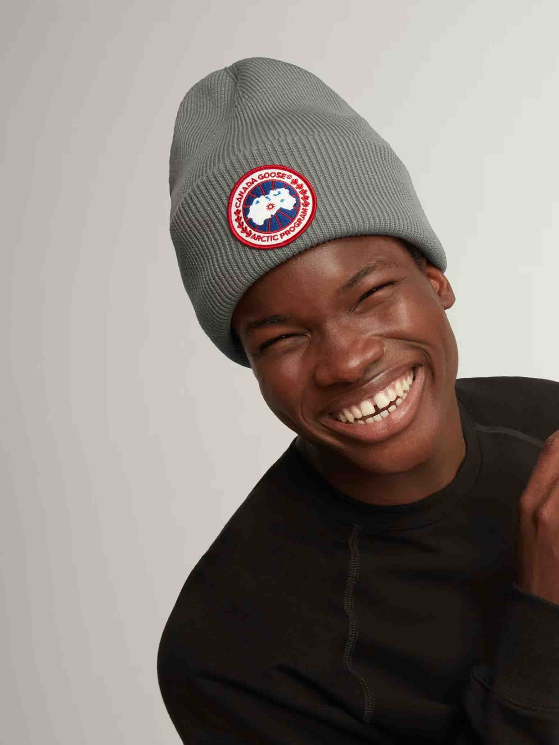 Canada Goose Hombre Barcelona Gorro Arctic Toque color Gris sku 689-000027 01 - Foto 2