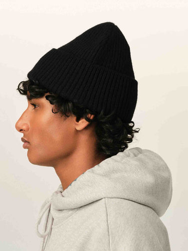 Ami Paris Hombre Barcelona Gorro Logo Lana color Negro sku 689-000043 03 - Foto 5