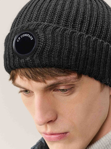 C.P. Company Hombre Barcelona Gorro Lana Canalé color Negro sku 689-000059 01 - Foto 4