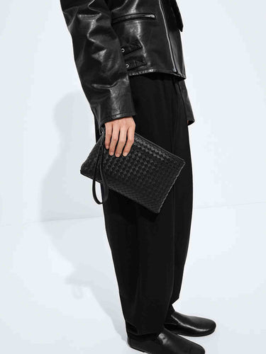 Bottega Veneta Hombre Barcelona Neceser Piel Trenzada color Negro sku 691-001628 00 - Foto 2