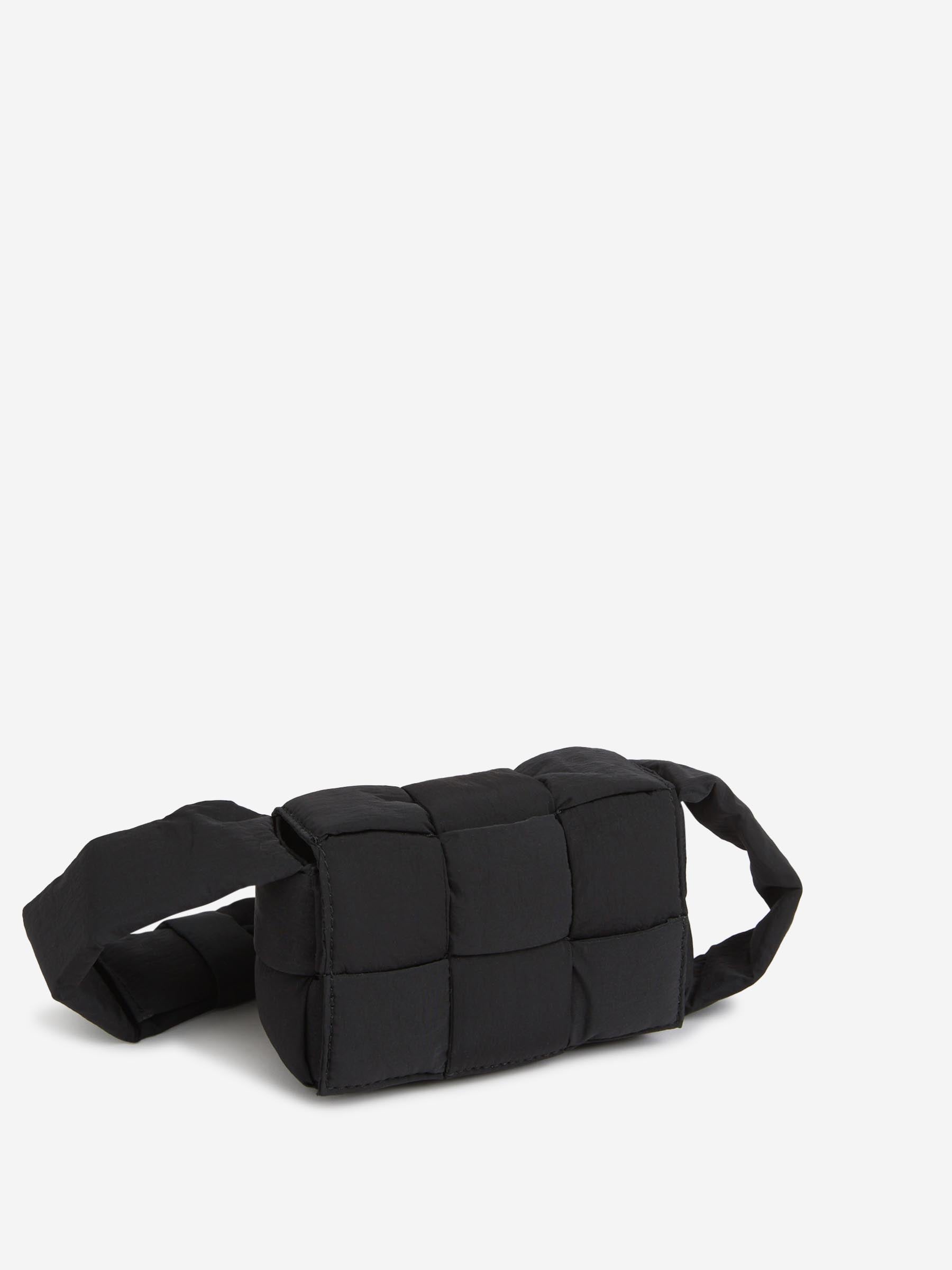 Bottega Veneta Hombre Barcelona Bandolera Intrecciato Cassette Mini color Negro sku 692-001975 01 - Foto 2