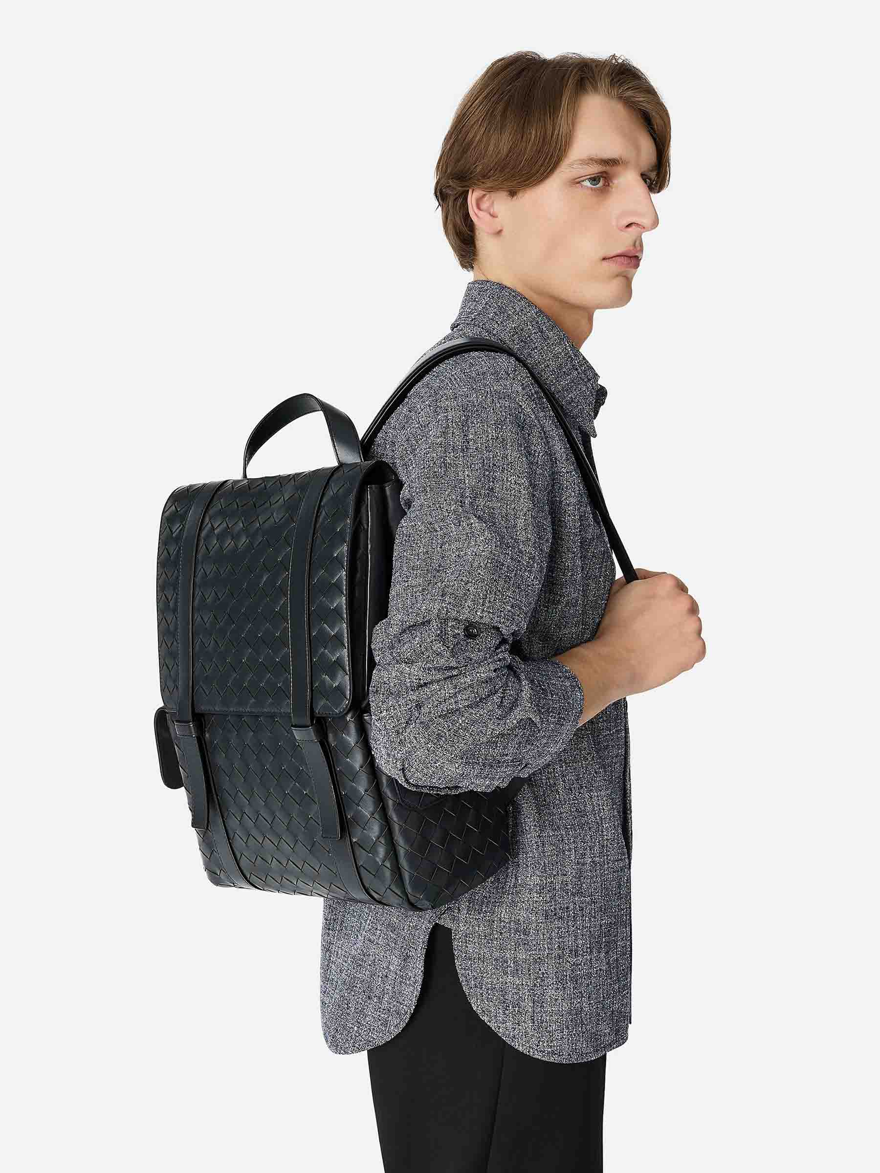 Bottega Veneta Hombre Barcelona Mochila Back To School color Azul Noche sku 692-001995 01 - Foto 2