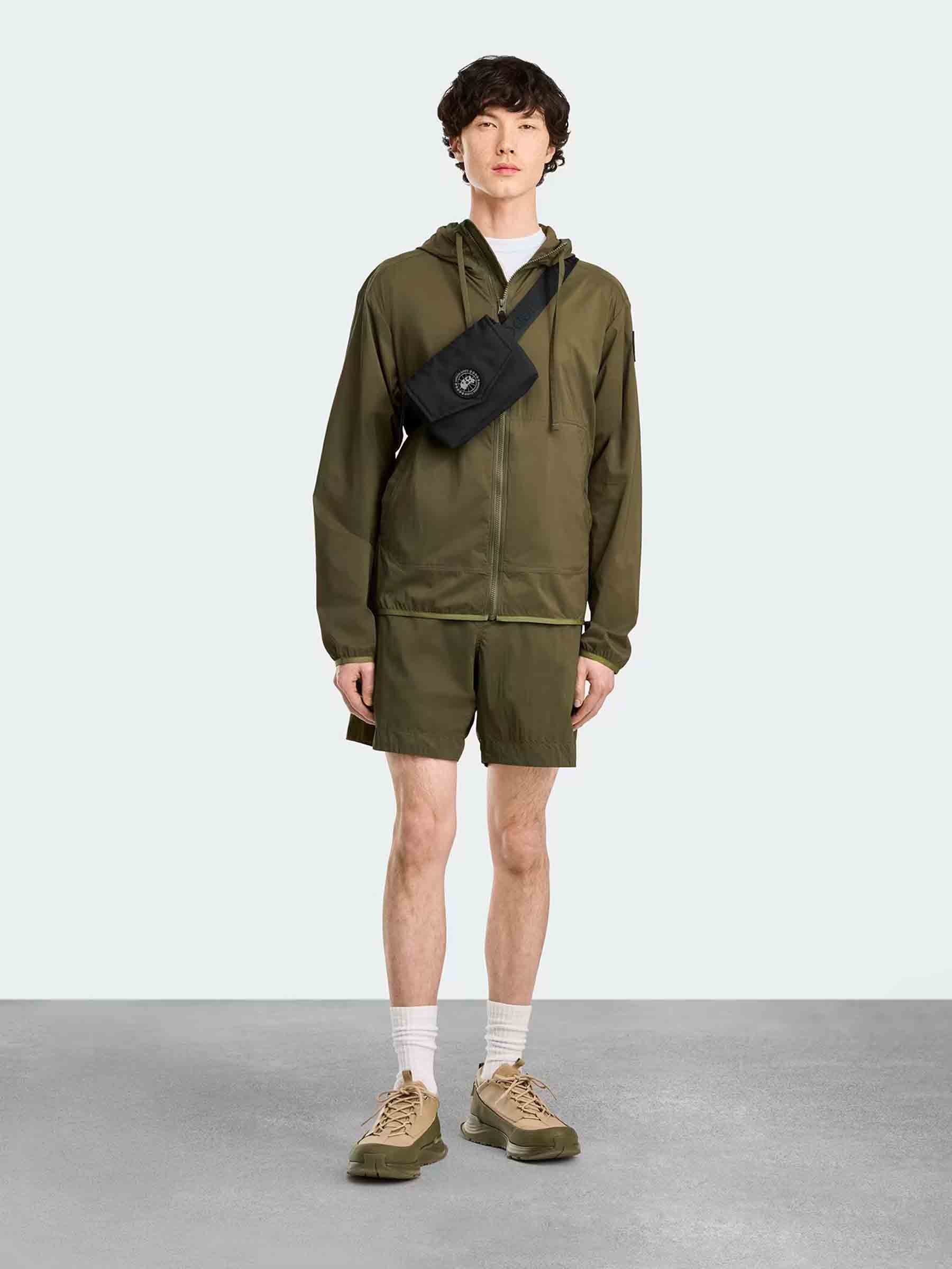 Canada Goose Hombre Barcelona Riñonera Logo Nylon color Negro sku 692-002053 01 - Foto 2