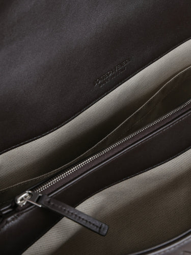 Bottega Veneta Hombre Barcelona Bandolera Piel Archivist color Marrón Oscuro sku 692-002064 00 - Foto 6
