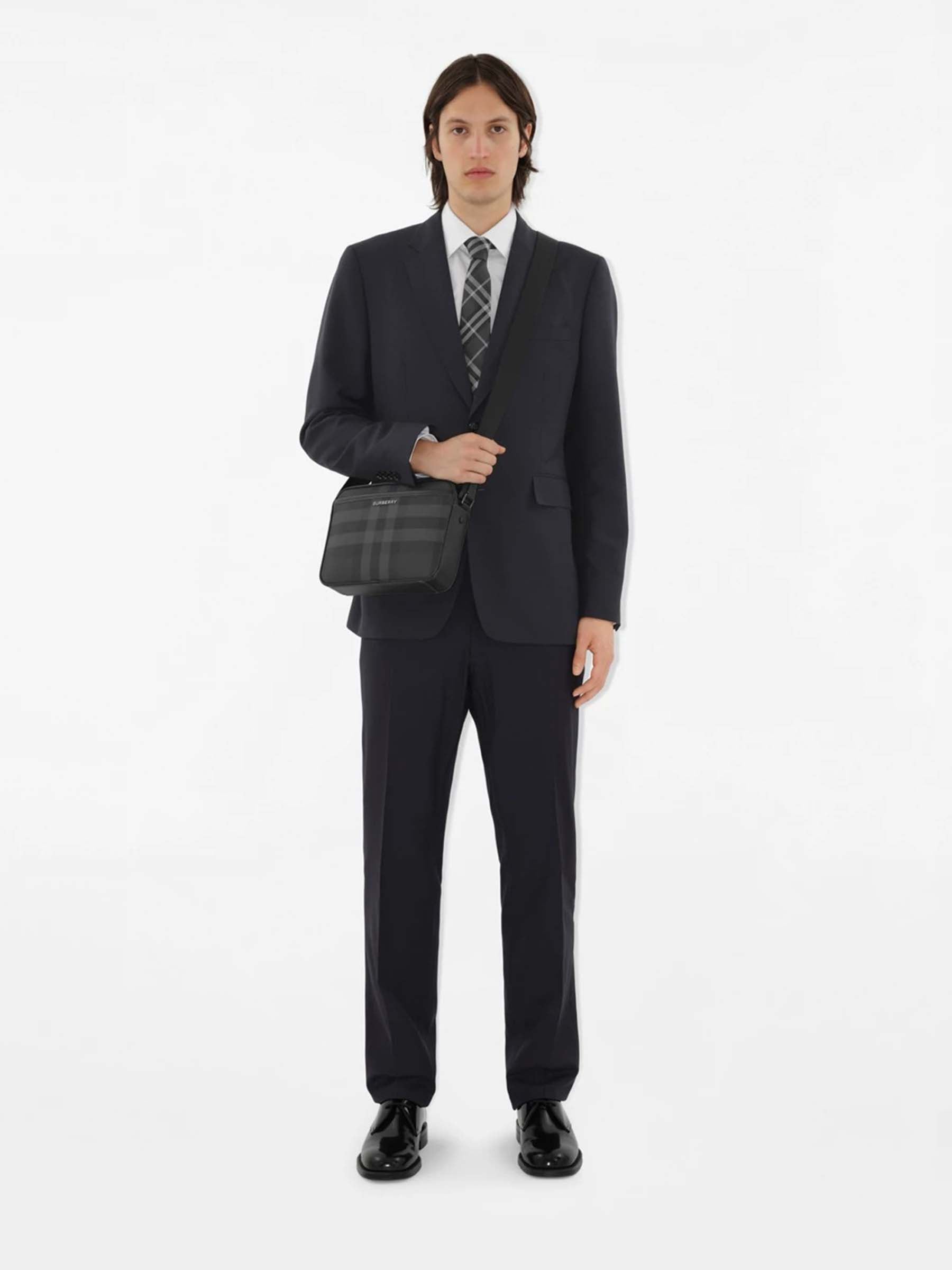 Burberry Hombre Barcelona Bandolera Motivo Cuadros color Negro sku 692-002068 01 - Foto 2