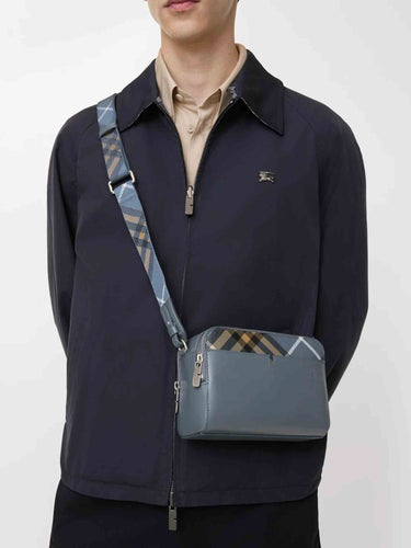 Burberry Hombre Barcelona Bandolera Pop Check color Azul Índigo sku 692-002112 01 - Foto 2