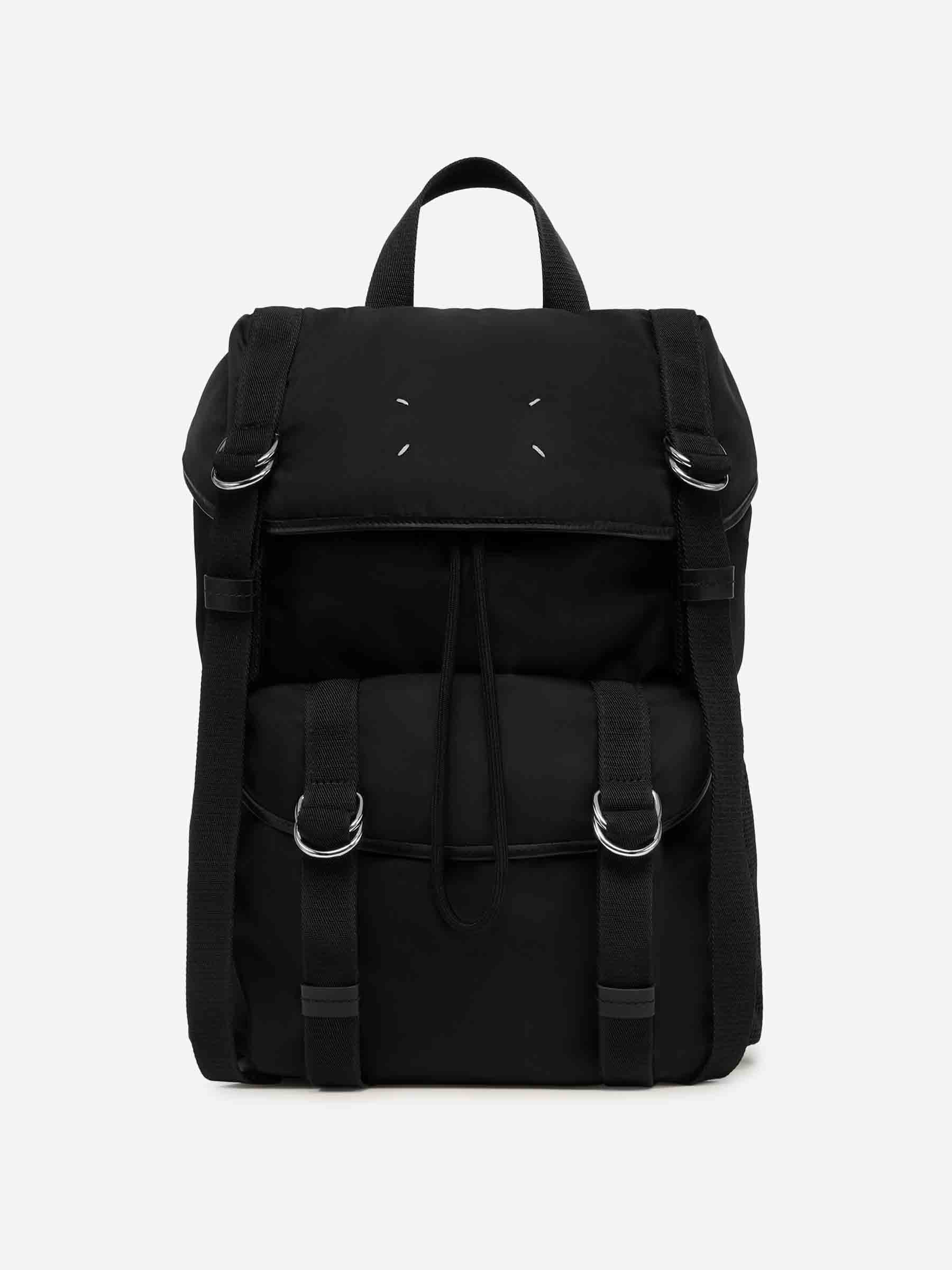 Maison Margiela Hombre Barcelona Mochila Medium High Tech color Negro sku 693-000083 01 - Foto 1