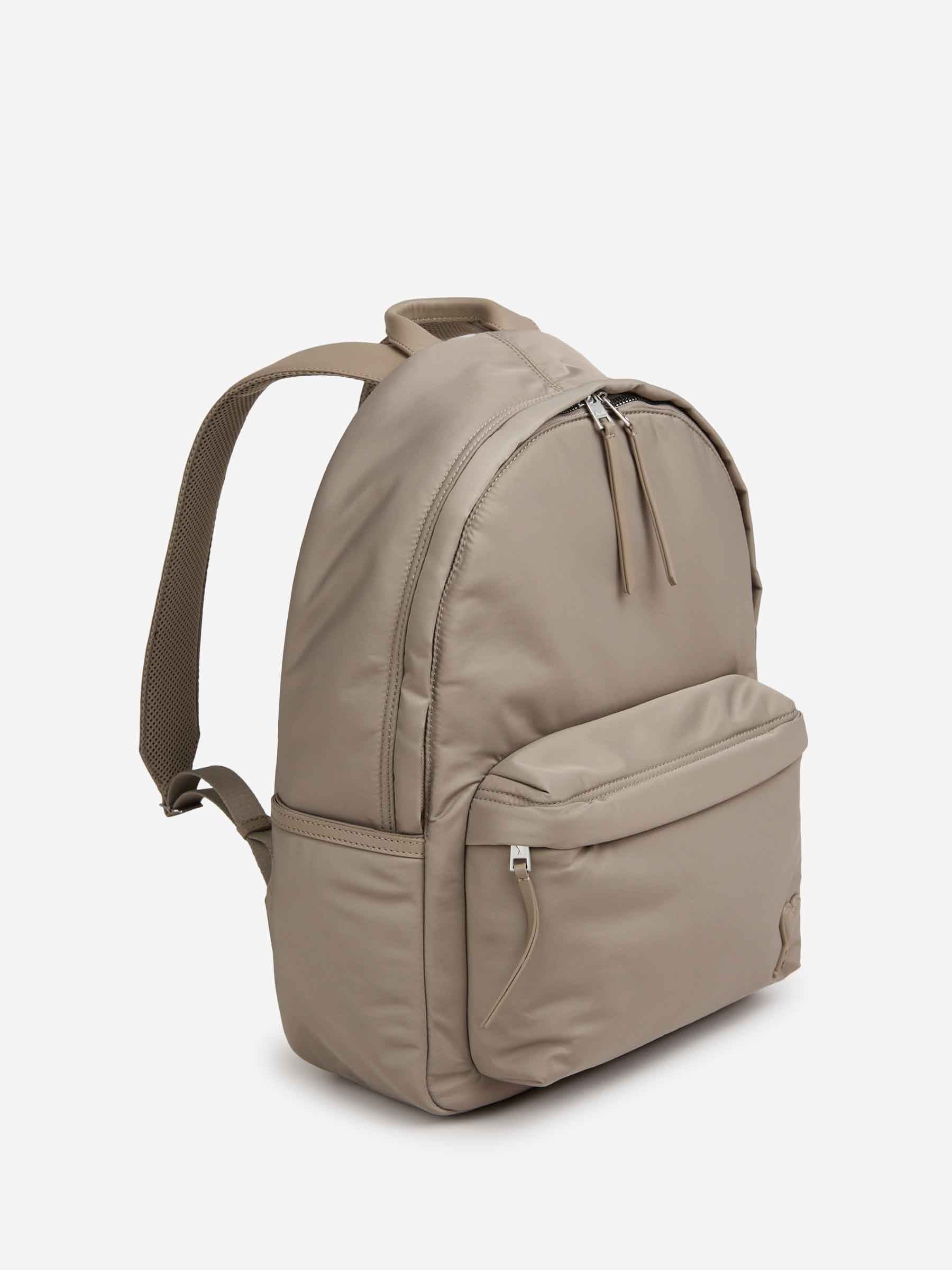 Ami Paris Hombre Barcelona Mochila Marcel Nailon color Taupe sku 693-000105 02 - Foto 2