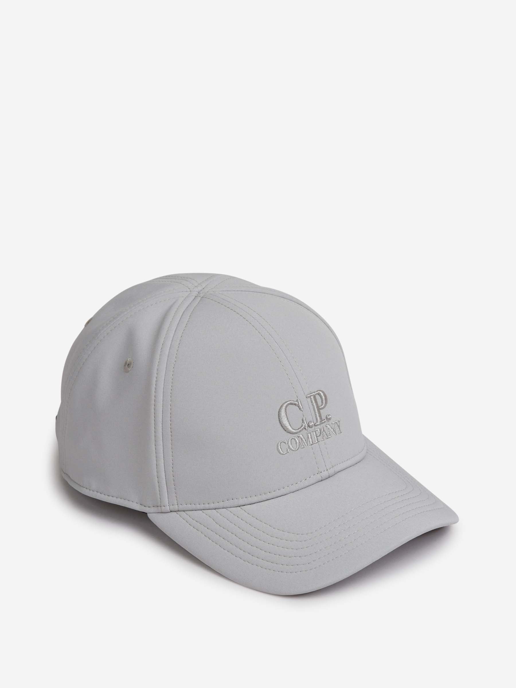 C.P. Company Hombre Barcelona Gorra Logo Gabardina color Taupe sku 695-001882 01 - Foto 1