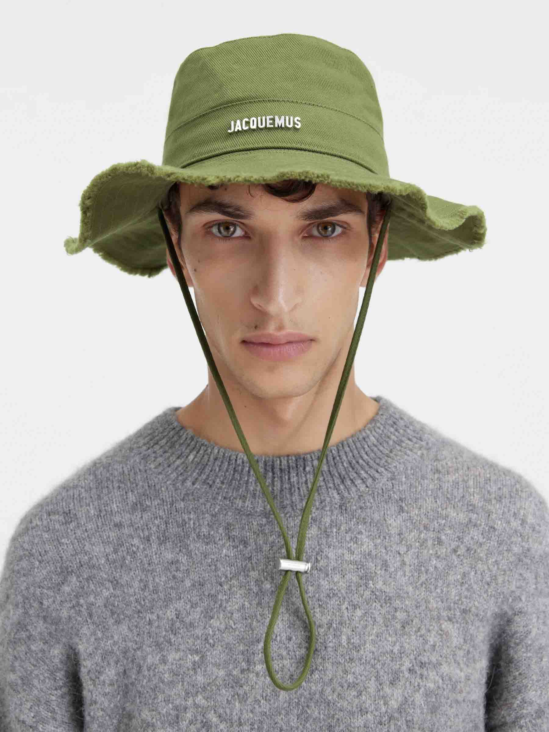 Jacquemus Hombre Barcelona Sombrero de Jacquemus color Verde Militar sku 695-001954 01 - Foto 2