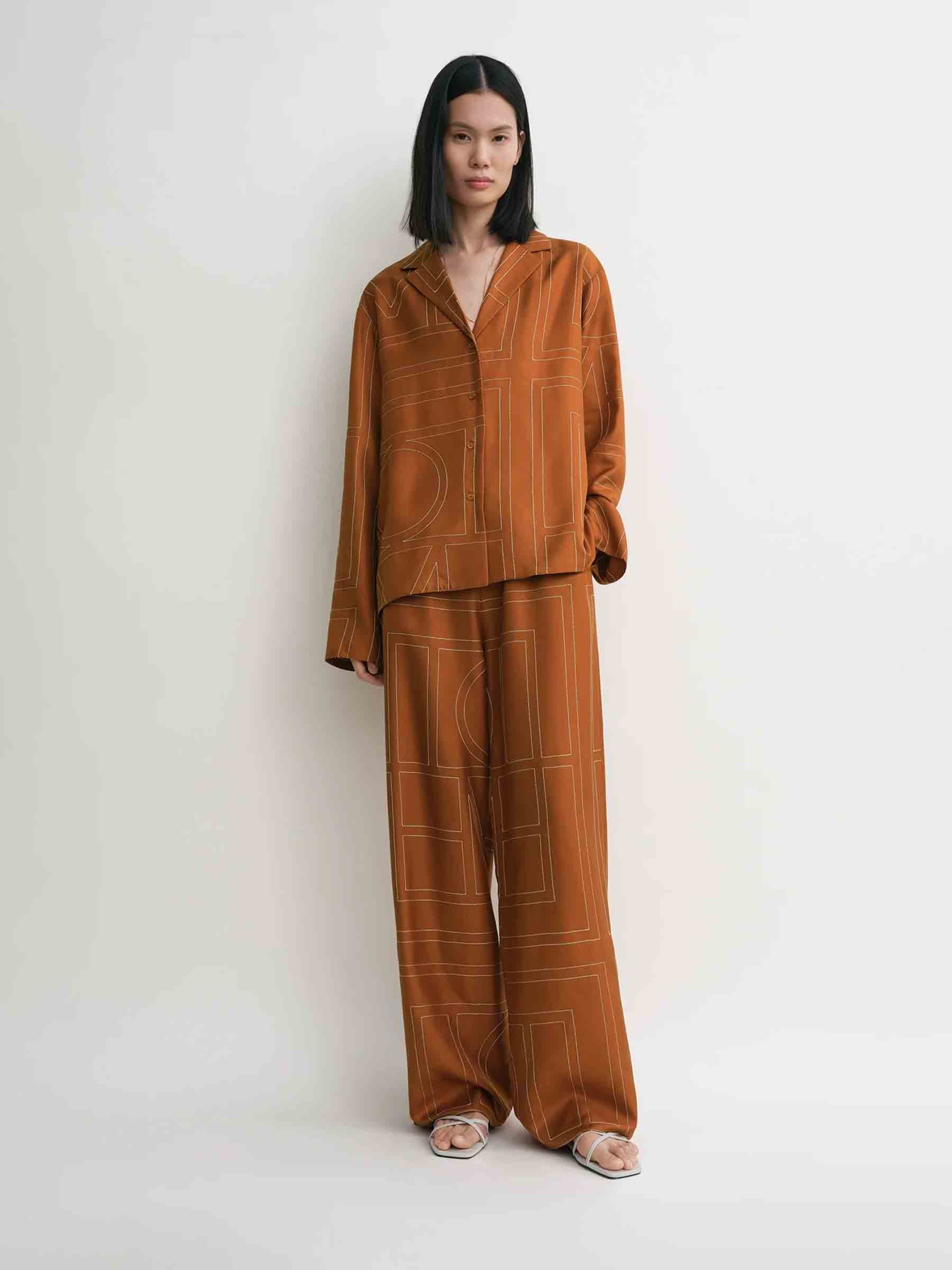 TOTEME Mujer Barcelona Camisa Monogram Seda color Naranja sku 701-002309 01 - Foto 2