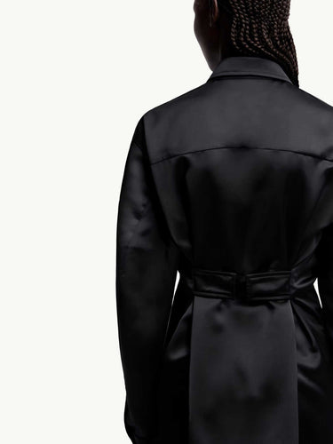Moncler Genius Edward Enninful Mujer Barcelona Camisa Satén Lisa color Negro sku 701-002338 01 - Foto 4
