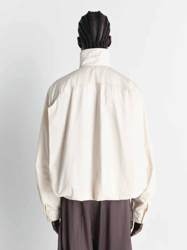 Lemaire Mujer Barcelona Chaqueta Plisada Satén color Crema sku 701-002447 01 - Foto 3