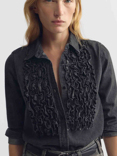 Nili Lotan Mujer Barcelona Camisa Denim Volantes Emilie color Negro sku 701-002500 01 - Foto 4