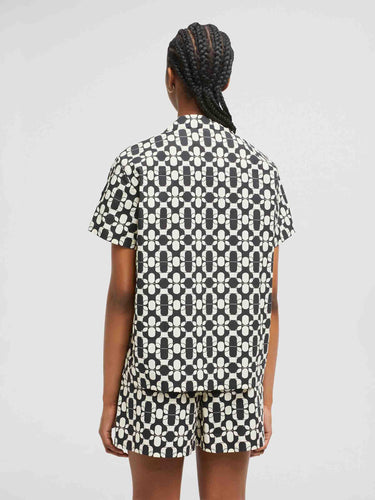 Moncler Mujer Barcelona Camisa Estampado Algodón color Blanco y Negro sku 702-000477 01 - Foto 4