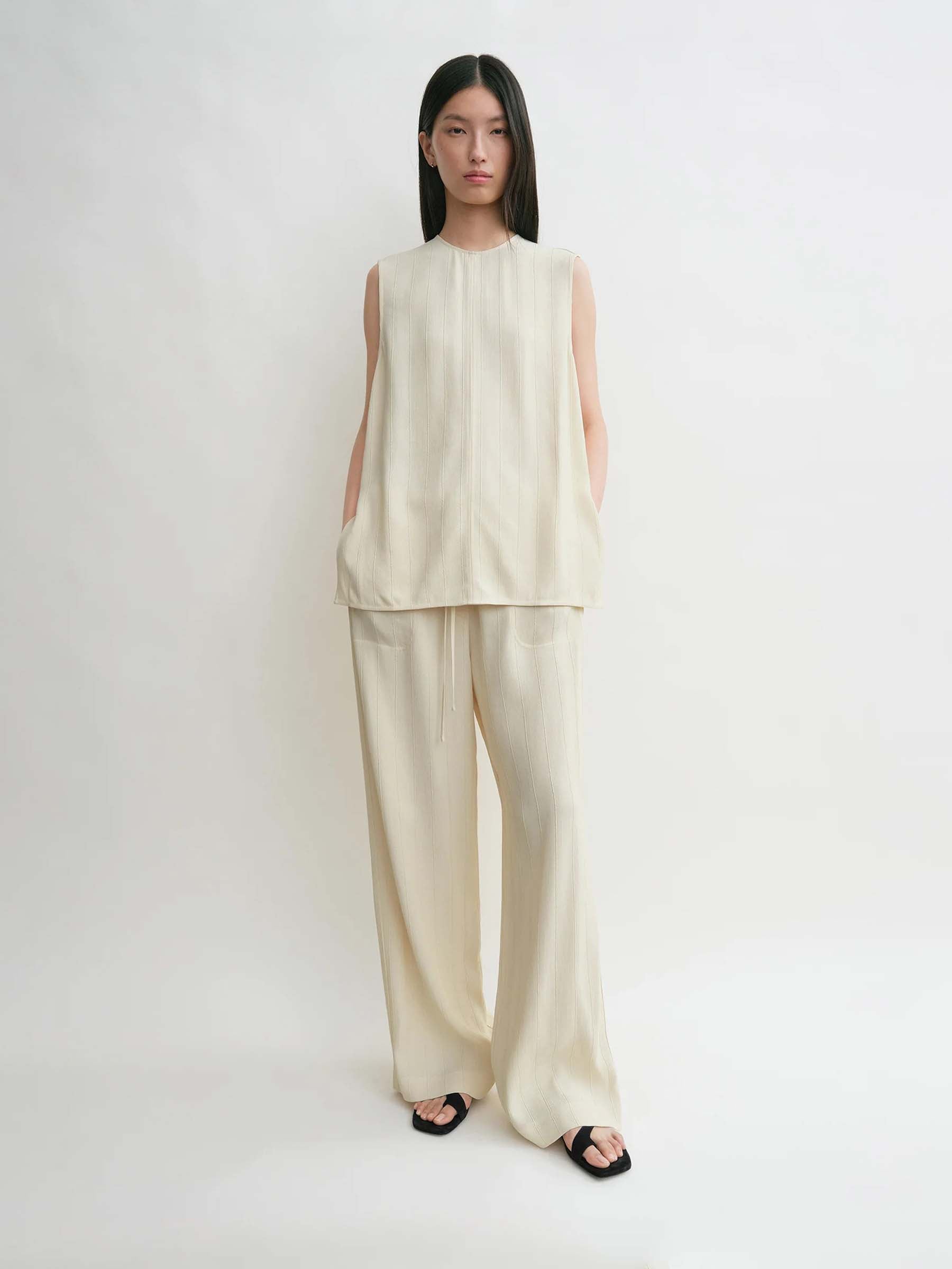 TOTEME Mujer Barcelona Blusa Rayas Lino color Amarillo Claro sku 702-000479 01 - Foto 2