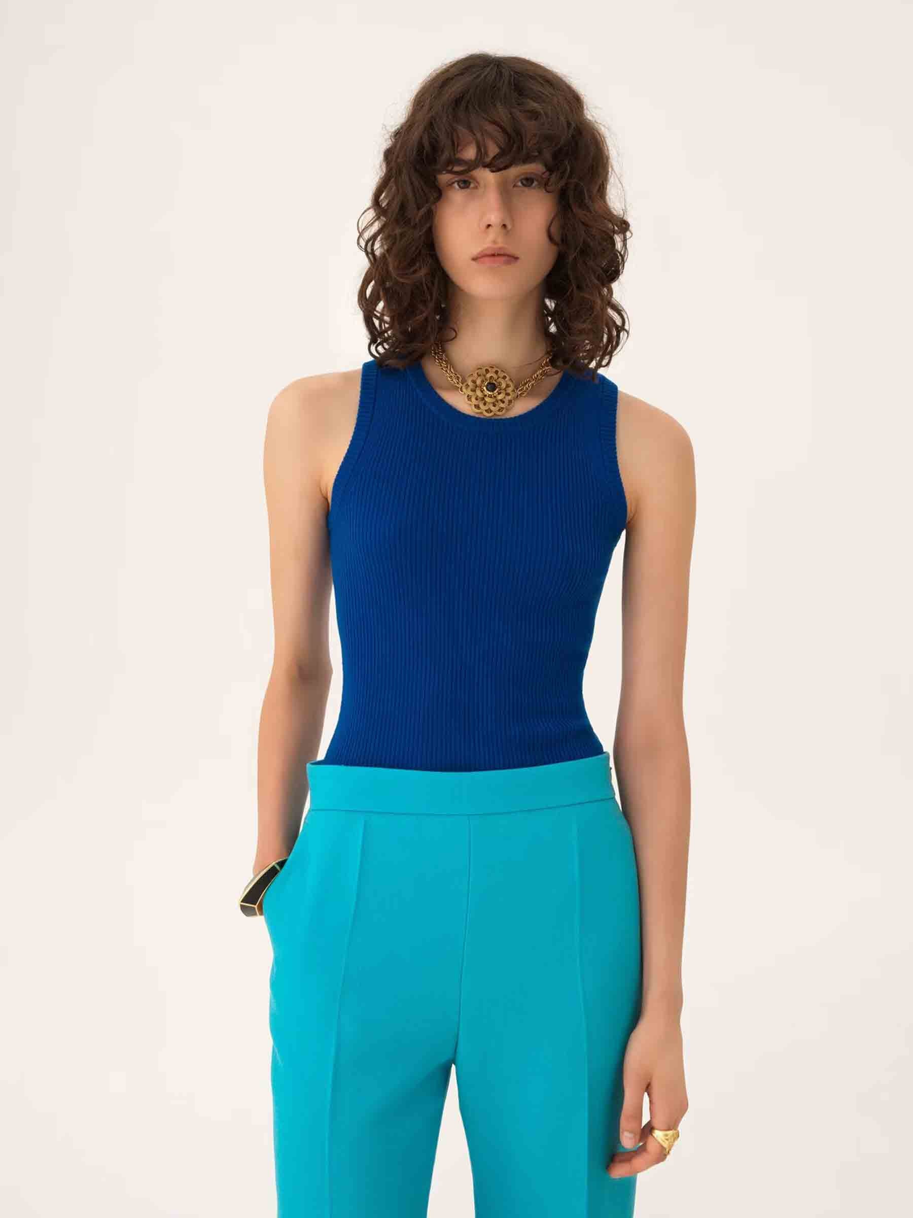 Chloé Mujer Barcelona Top Cuello Redondo color Azul Real sku 703-002489 01 - Foto 2