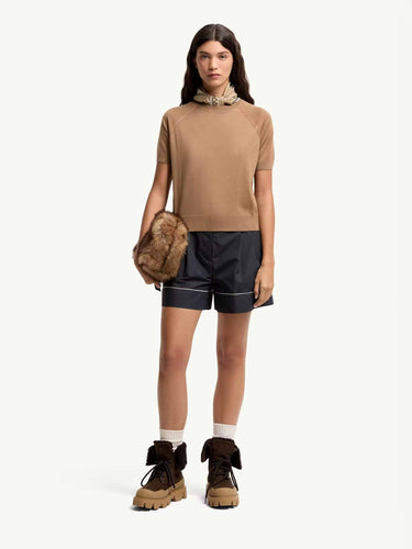 Moncler Mujer Barcelona Jersey Manga Corta color Camel sku 712-000601 01 - Foto 2