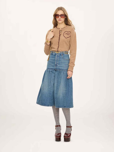 Chloé Mujer Barcelona Cárdigan Logo Corazón color Camel sku 713-000449 01 - Foto 2