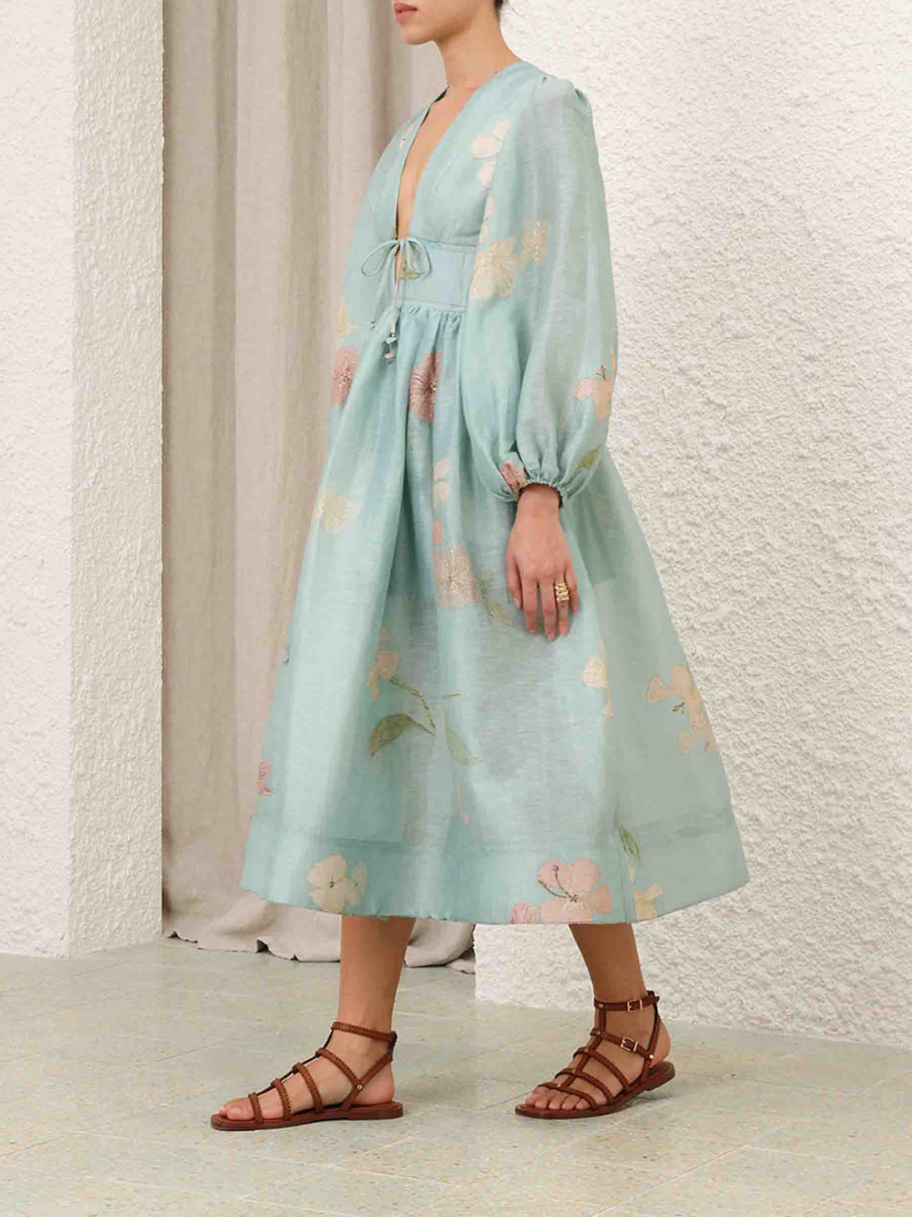 Zimmermann Zimmermann Illuminate Drawn Midi Dress in Barcelona or Shop Online Mujer 721-000488 01 Zimmermann Zimmermann Illuminate Drawn Midi Dress in Barcelona or Shop Online Mujer 721-000488 01