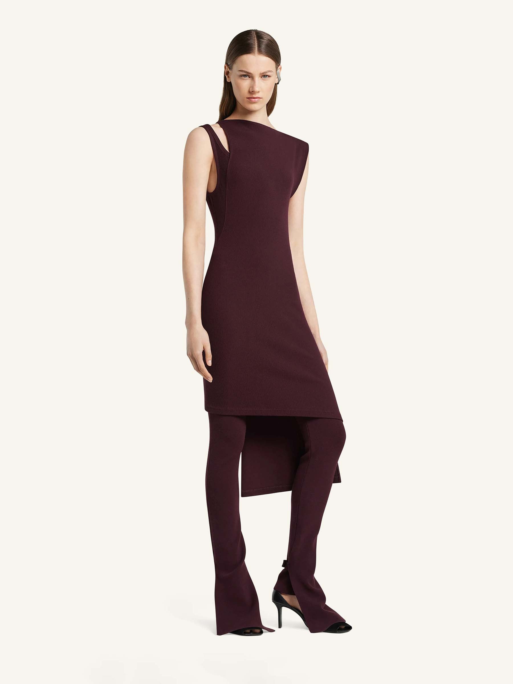 Courrèges Mujer Barcelona Vestido Canalé Asimétrico color Burdeos sku 731-006096 01 - Foto 2