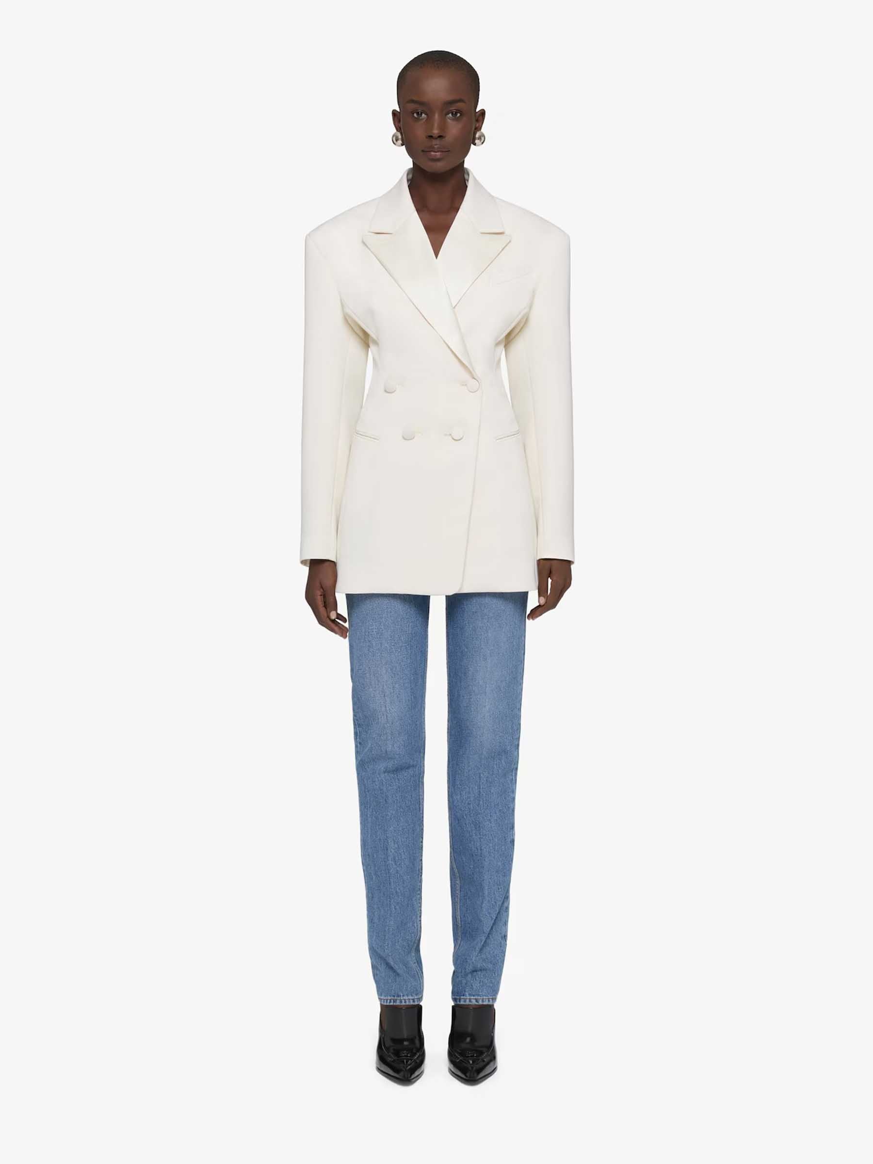 Givenchy Mujer Barcelona Blazer Lana Plisada color Marfil sku 741-002237 01 - Foto 2