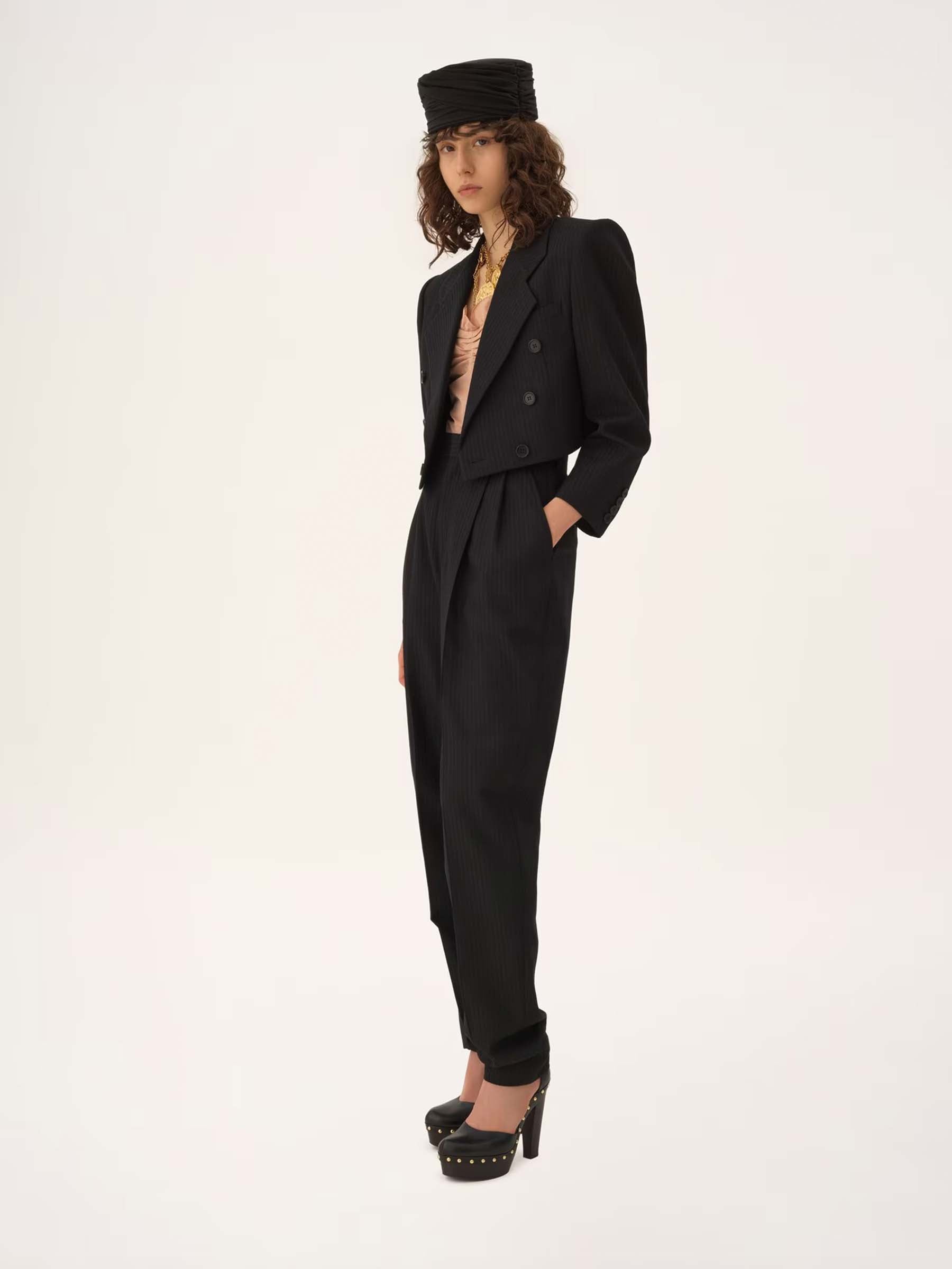 Chloé Mujer Barcelona Blazer Corta Spencer color Negro sku 741-002302 01 - Foto 2