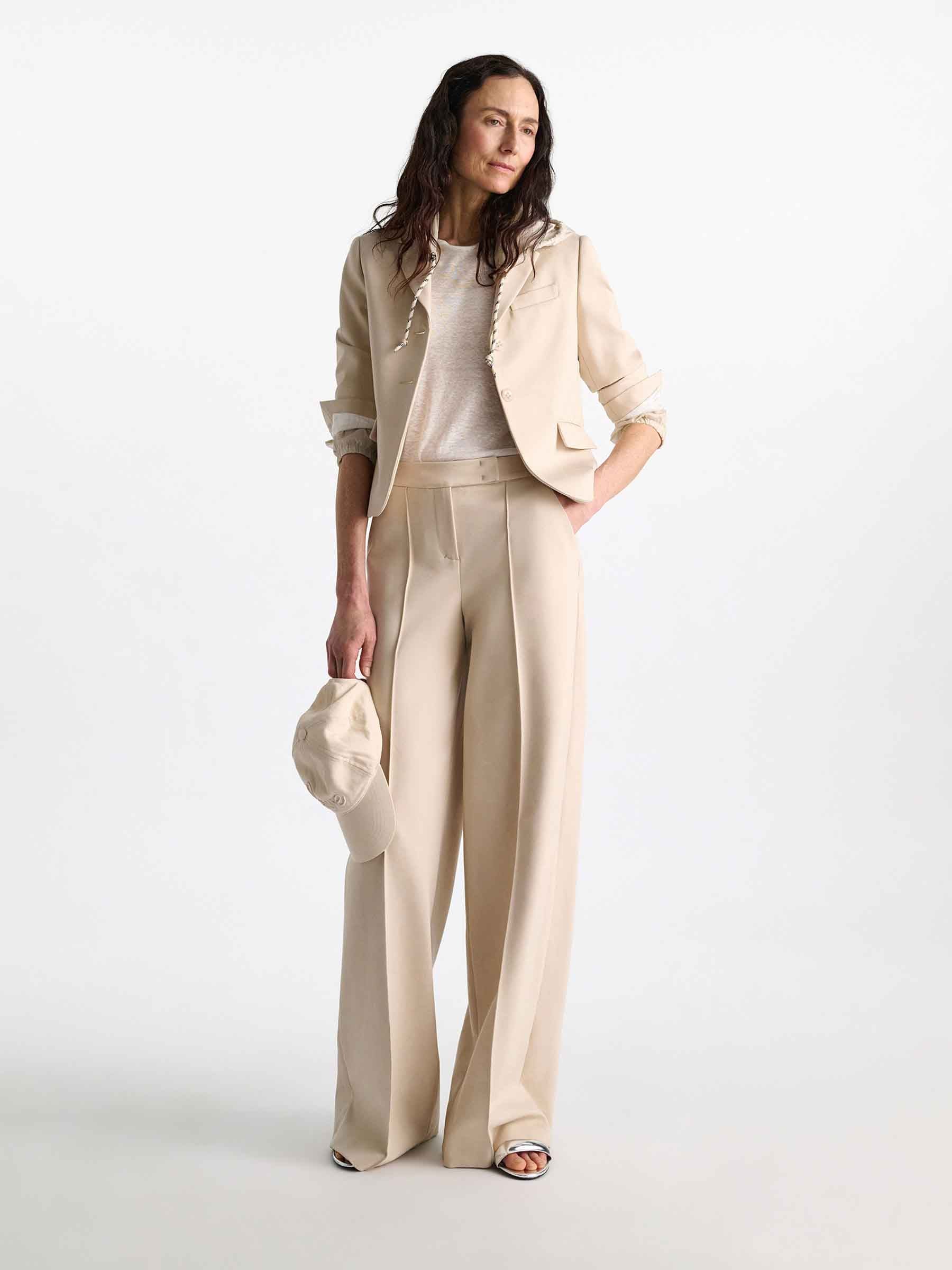 Dorothee Schumacher Mujer Barcelona Blazer Cropped color Beige sku 741-002342 01 - Foto 2