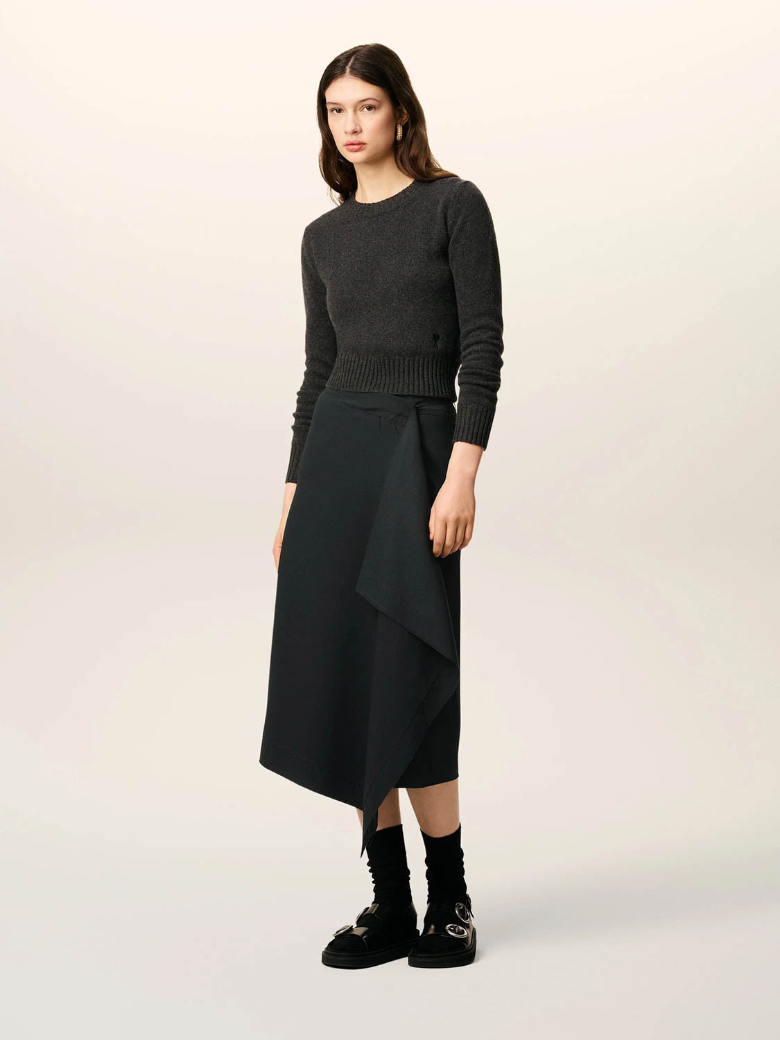 Ami Paris Mujer Barcelona Falda Asimétrica Lana color Negro sku 750-001690 01 - Foto 2